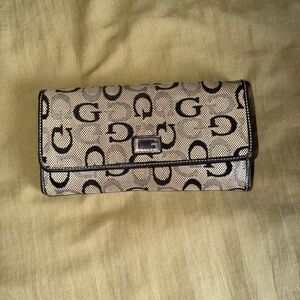 Guess Beige and Black Logo Wallet